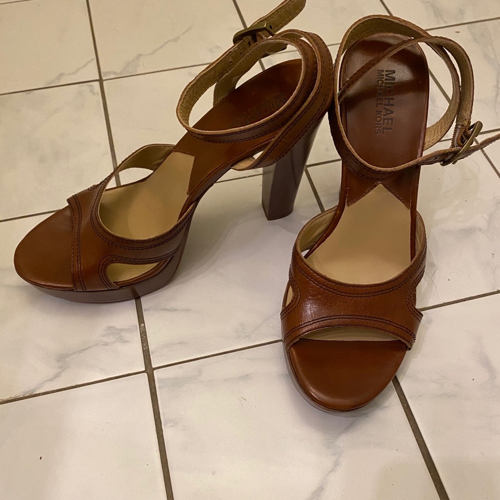High heeled leather sandals
